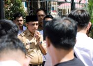 Gubernur Anwar Hafid