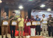 Dinsos Sulteng Sertifikat Penghargaan