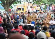 Pelabuhan Pantoloan gubernur