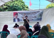 Warga Kabonena jalan drainase